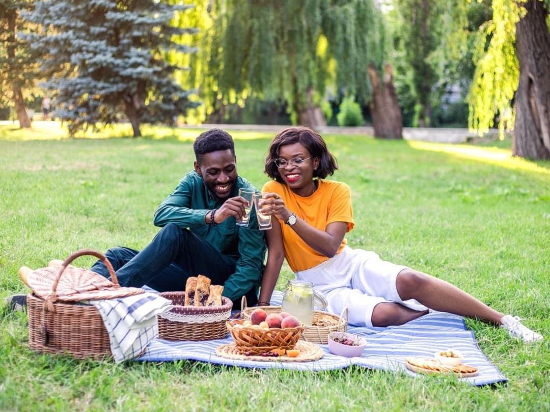 Date ideas that won’t break your bank account
